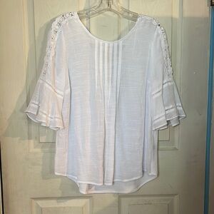 New York Connection White Ruffled Pleated Blouse